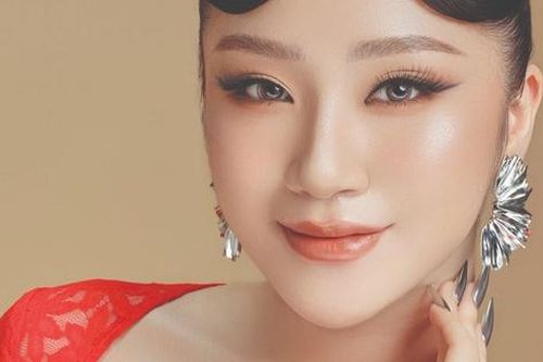 Chọn kiểu tóc lạ du Xuân