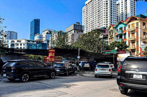 Sát Tết, nhiều dịch vụ hút khách dù giá tăng 50% so với ngày thường
