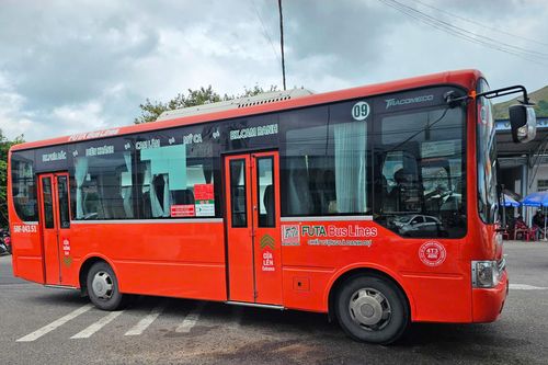 Xe buýt nghỉ 29 và mùng 1 Tết, tuyến Nha Trang - Cam Ranh vẫn hoạt động trong Tết