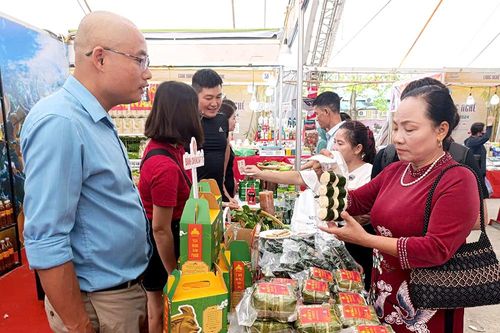 Đưa sản phẩm làng nghề vươn xa