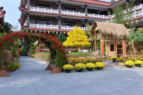 Cảnh quê đón Tết ở chùa Phổ Quang giữa lòng TP.HCM