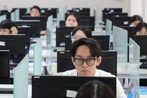 Đề tham khảo 5 kỳ thi riêng tuyển sinh đại học năm 2025