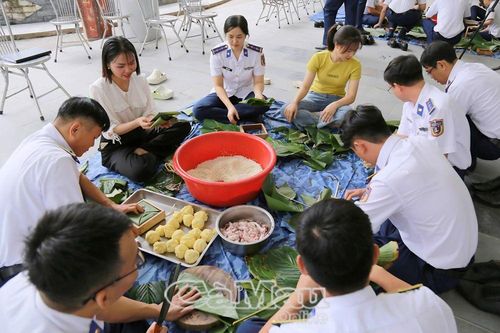 Hội thi 'Bánh chưng xanh' người lính biển