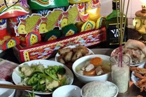 Trước ngày 30 tháng Chạp để cúng Giao thừa, gia đình nào cũng cần làm lễ để đón tài lộc