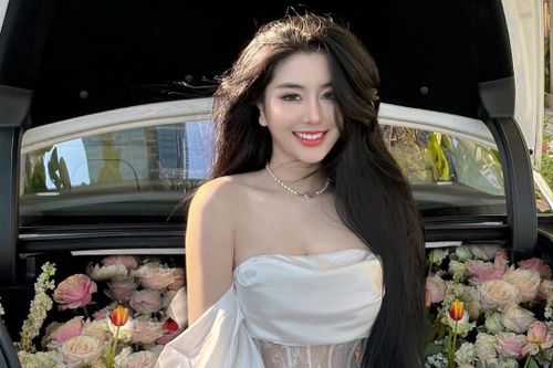 4 nàng thơ tuổi Tỵ tài sắc vẹn toàn