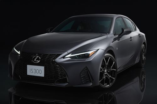 Lexus IS với gói nâng cấp đặc biệt dành riêng cho khách hàng Nhật Bản