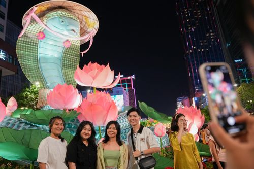 Không khí đêm Giao thừa ở TP.HCM