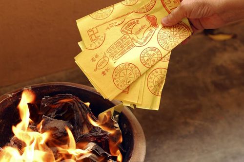 Thái Lan kêu gọi người dân gốc Hoa hóa vàng kỹ thuật số