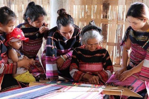 Văn hóa 'vươn mình' trong kỷ nguyên mới (Bài 2): Bắt đầu từ hệ giá trị và con người Việt Nam