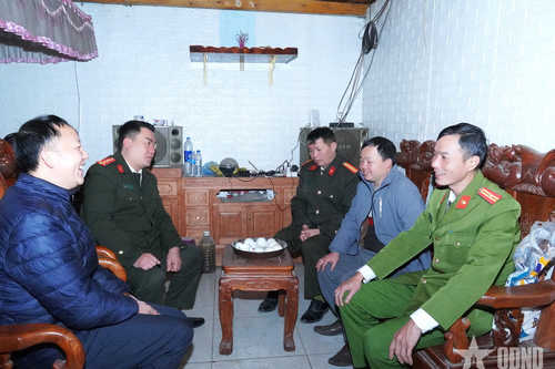 Tết bình yên ở bản người Dao
