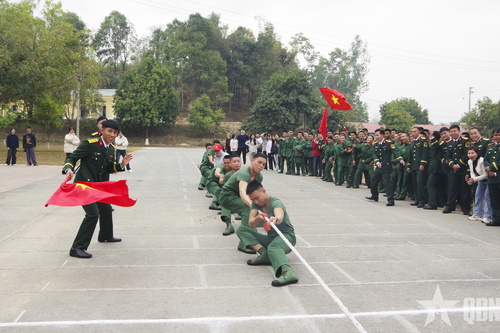Ngày Tết rộn vang tiếng cười