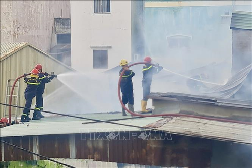 Cháy 7 căn nhà ở trung tâm quận 1, TP Hồ Chí Minh