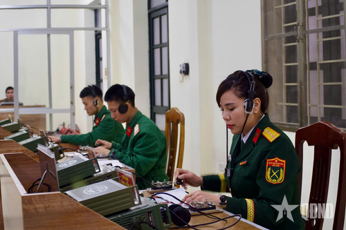 Tiểu đoàn 77 (Lữ đoàn 205) sẵn sàng giữ vững ổn định 'mạch máu' thông tin liên lạc vô tuyến điện