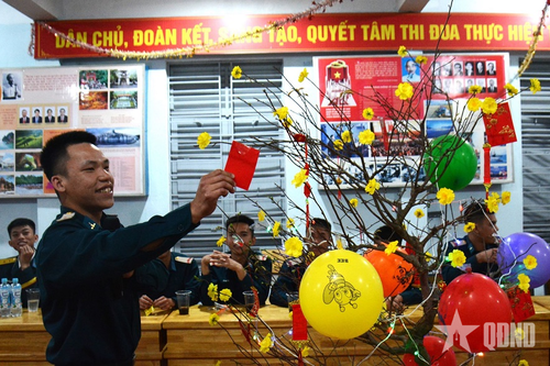 Rộn ràng đêm Giao thừa tại Đại đội 11