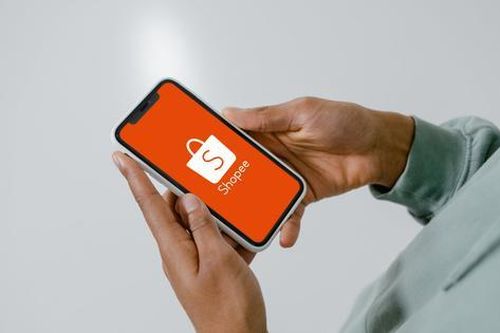 Gen Z và cạm bẫy mua sắm online mùa Tết: Đừng để 'tiền mất tật mang'
