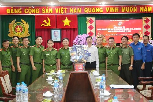 Lãnh đạo Trung ương Đoàn chúc tết Phòng Cảnh sát điều tra tội phạm về ma túy TPHCM