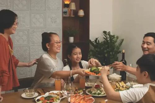 Ngày Tết, hãy ăn uống lành mạnh hơn theo cách này