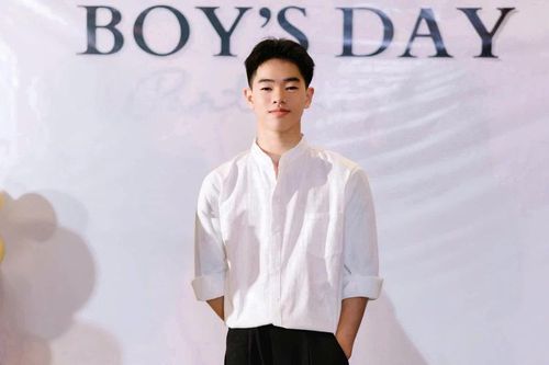 Nam sinh người Nùng tìm kiếm niềm đam mê trong môn Hóa học
