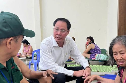 MTTQ TPHCM thăm hỏi, động viên các gia đình trong vụ hỏa hoạn trưa 29 Tết