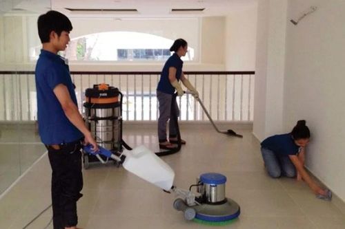 Dịch vụ dọn nhà đón Tết: Giá thuê 'nóng' từng ngày