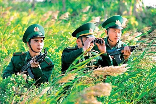Tết về nhà lính