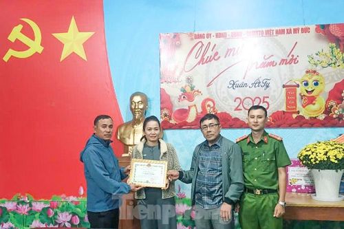Người bán bún tôm ở Bình Định nhặt được gần 500 triệu ngày cận Tết