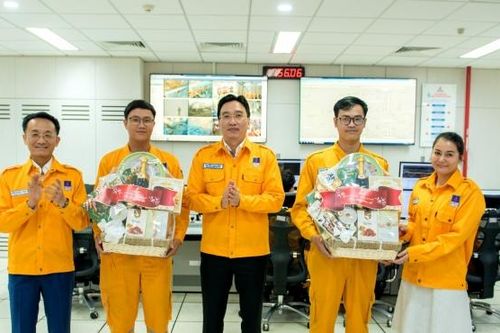 Lãnh đạo PV GAS thăm, động viên người lao động trực Tết