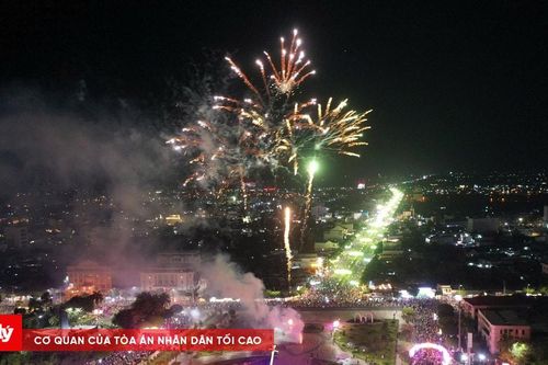 Cà Mau, Bạc Liêu: Người dân háo hức chào đón năm mới