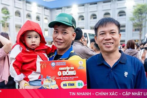 Ấm áp những chuyến xe đoàn viên