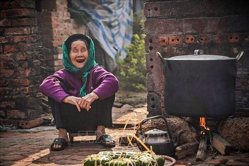 Chiều ba mươi Tết về bên mẹ