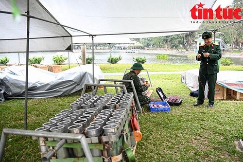 Trận địa pháo hoa sẵn sàng cho màn chào Xuân Ất Tỵ