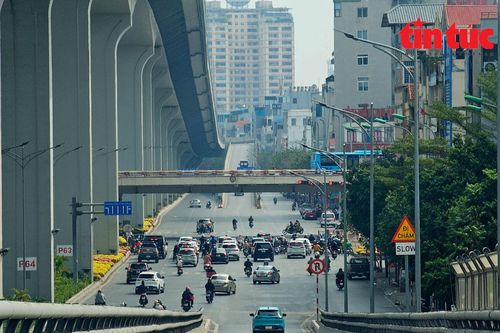 Phố phường Thủ đô thênh thang ngày 29 Tết