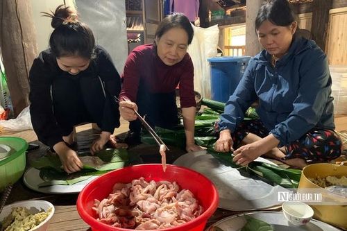 Đặc sắc bánh chưng gù của người dân tộc Tày ở Yên Bái