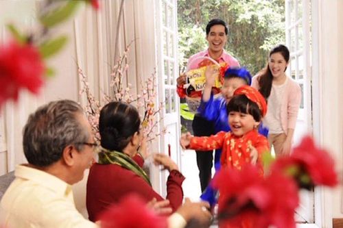 Đi xông đất đầu năm 2025 cần mang gì?