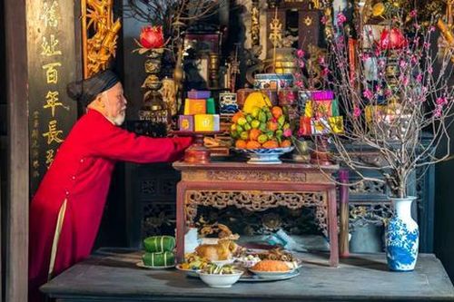 Những lưu ý để cúng Giao thừa Ất Tỵ 2025 đón vô vàn tài lộc