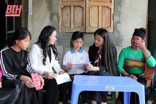 Ấm lòng trẻ mồ côi, trẻ đặc biệt khó khăn