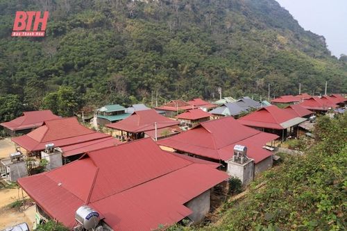 Ơn Đảng, bản Lở sáng niềm vui