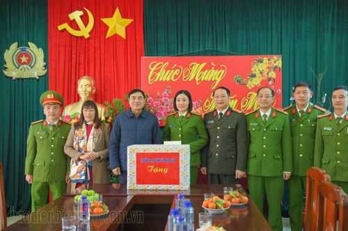 Bí thư Tỉnh ủy Trần Quốc Cường thăm, động viên một số đơn vị trực tết