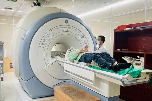 Nâng cao chất lượng khám, chữa bệnh cho người dân