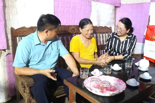 Mang hạnh phúc đến với người nghèo khó