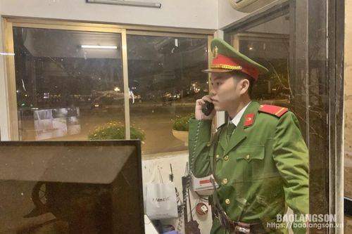 Vọng gác đêm xuân