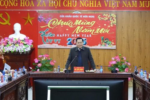 Lãnh đạo UBND tỉnh kiểm tra công tác trực, phục vụ đêm giao thừa Tết Nguyên đán Ất Tỵ 2025