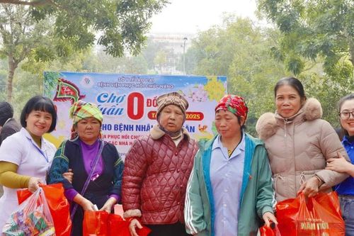 Mang Tết ấm áp đến cho người bệnh