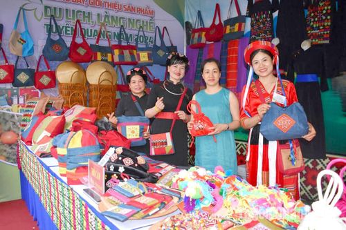 Tạo thế phát triển bền vững