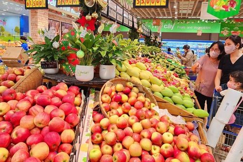Thị trường ngày 28 Tết: Giá cả ổn định, đảm bảo nhu cầu của người dân