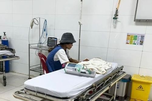 Cháu bé 3 tuổi ở Bình Phước nhập viện nghi do bị bạo hành