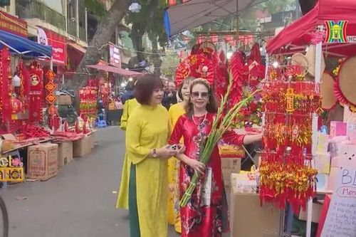 Không khí chợ ở Thủ đô ngày cuối năm