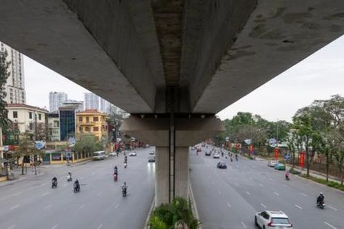 Giao thông Hà Nội ngày 29 Tết: Ùn ứ nhẹ nơi cửa ngõ, nội đô thông thoáng