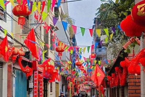 Khắp các tuyến đường, ngõ xóm của Hà Nội sạch, đẹp mừng Xuân Ất Tỵ 2025