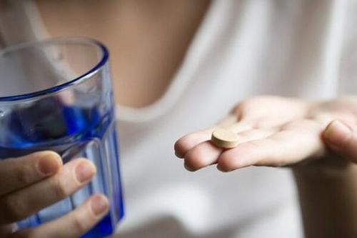 3 điều người bệnh mạn tính cần lưu ý khi uống thuốc
